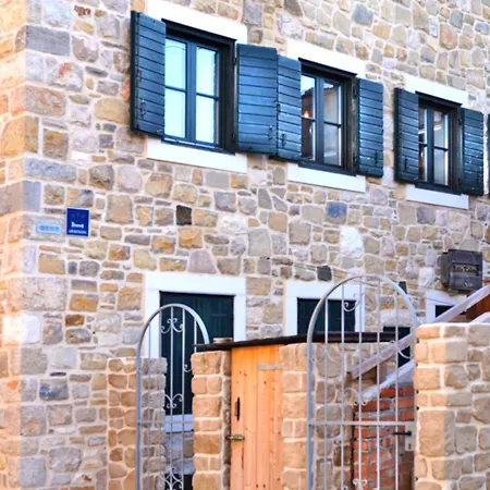 Kolar Apartment *